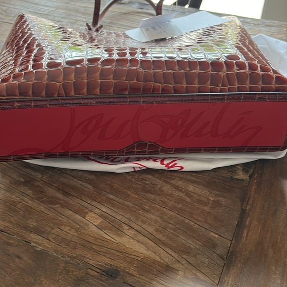 Christian Louboutin Cabata tote on brown “croc” - Picture 4 of 8